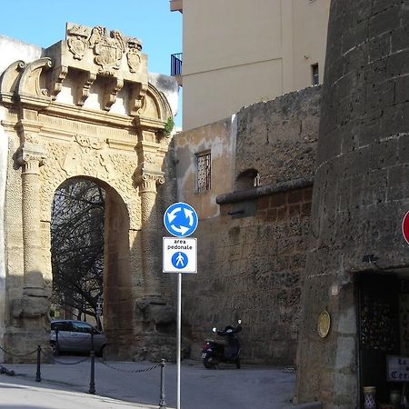 Case Porta San Salvatore شاكا المظهر الخارجي الصورة